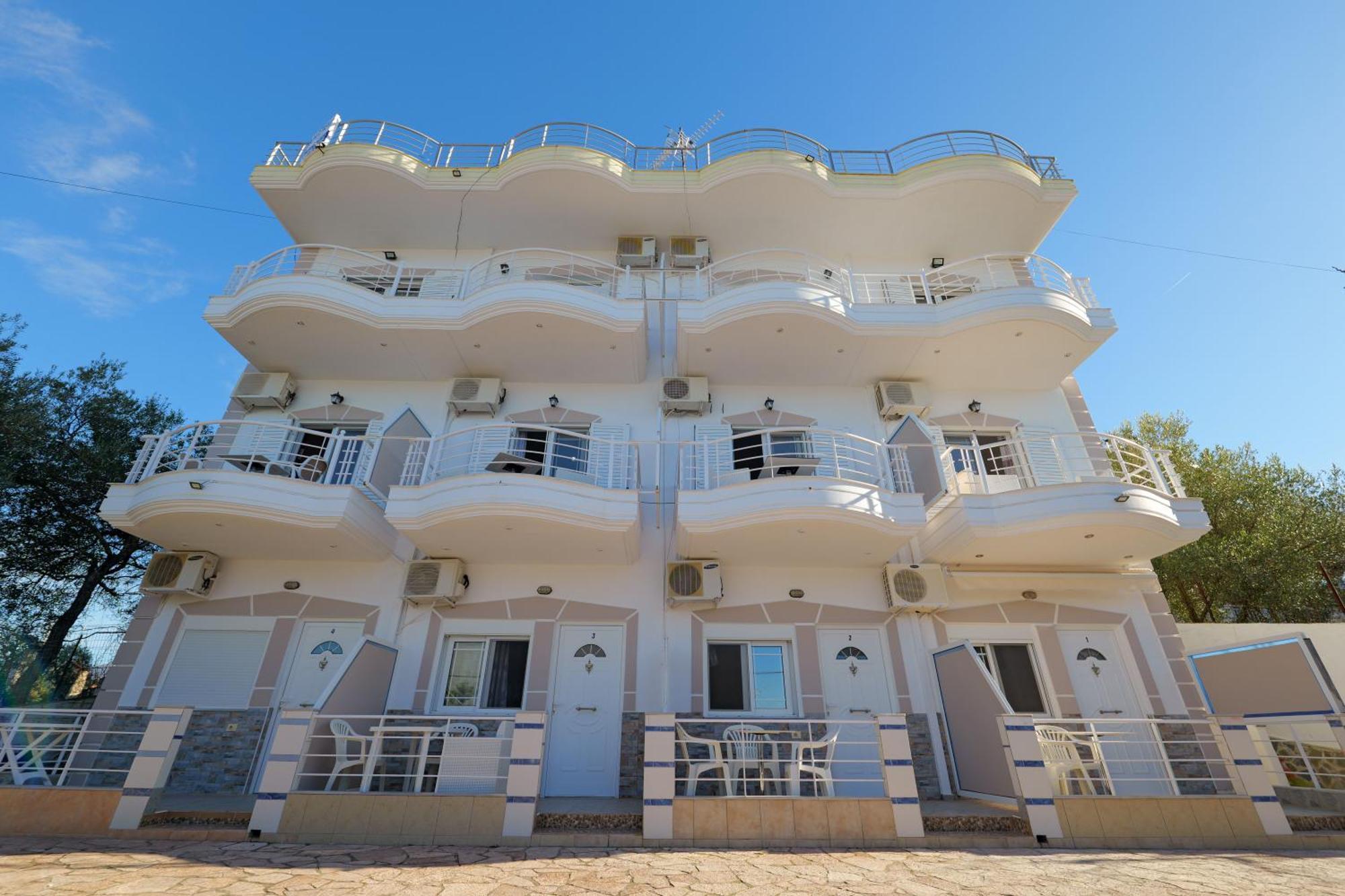 Seaview Apartaments Ксамил Экстерьер фото