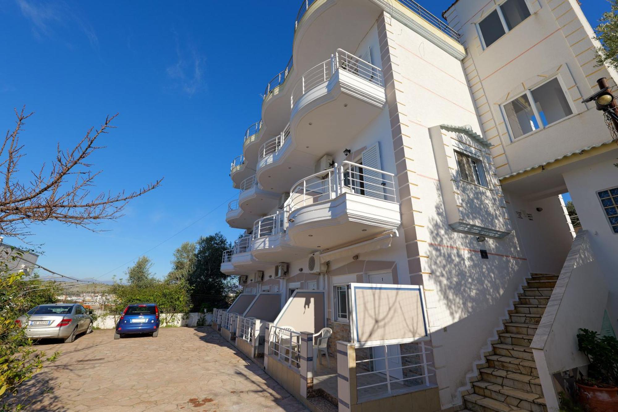Seaview Apartaments Ксамил Экстерьер фото