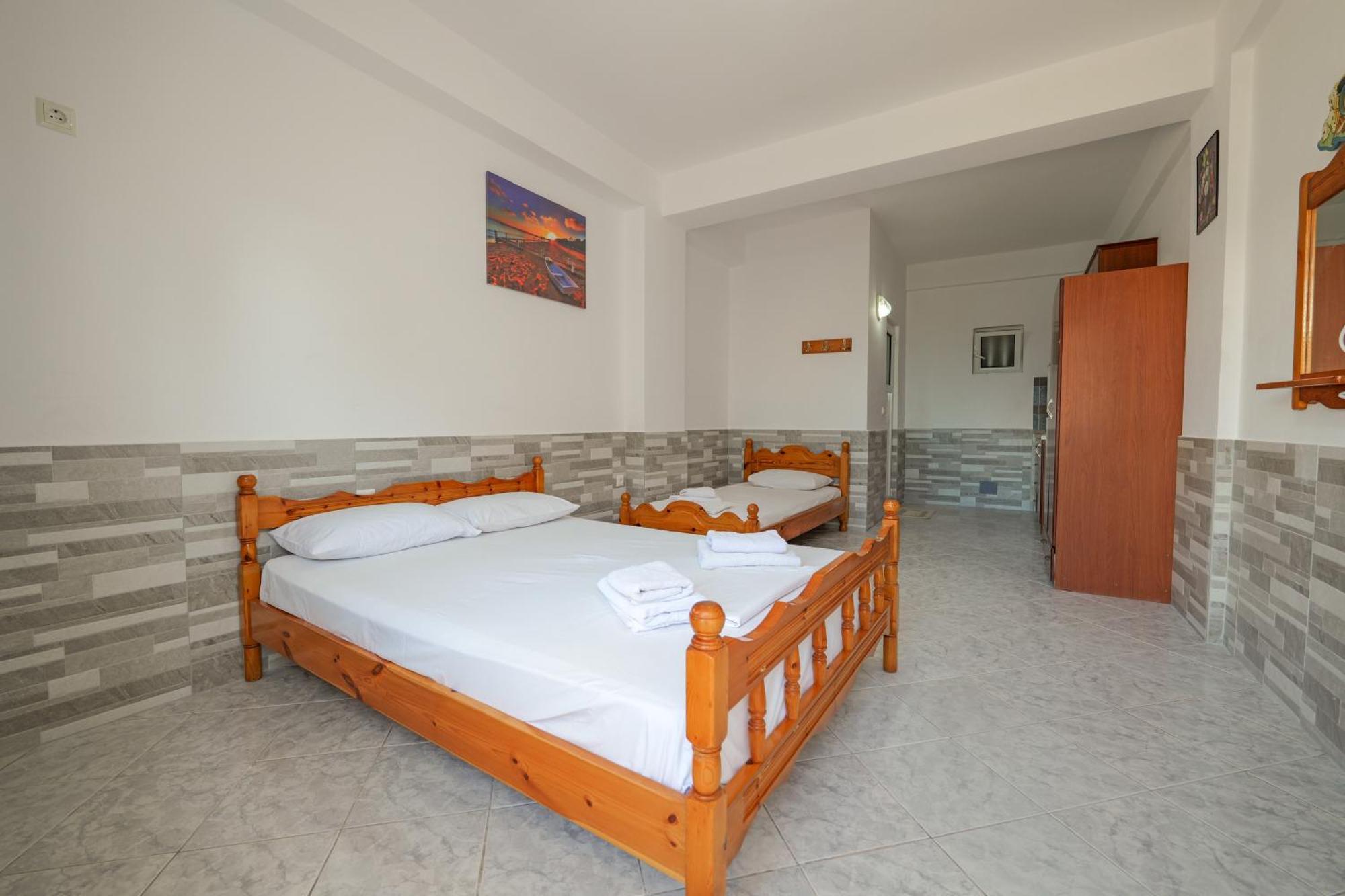 Seaview Apartaments Ксамил Экстерьер фото