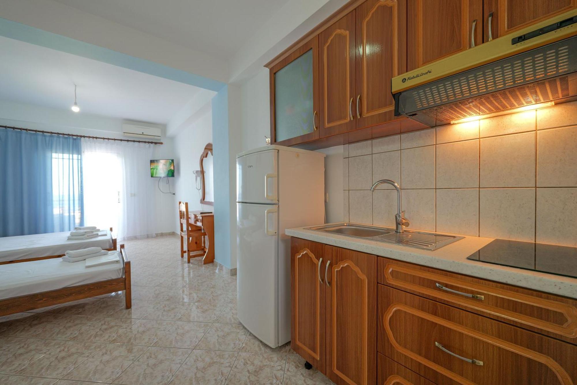 Seaview Apartaments Ксамил Экстерьер фото