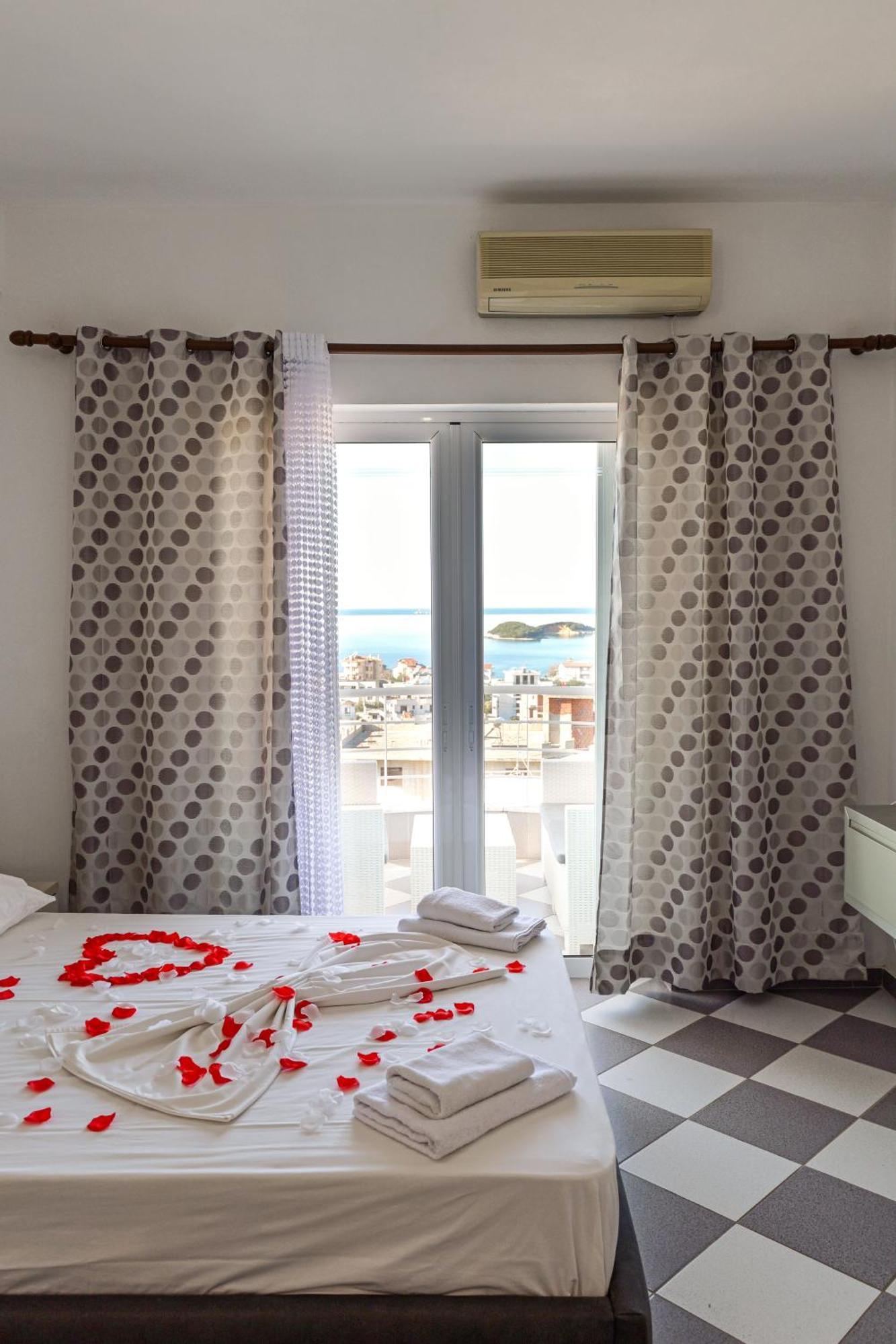 Seaview Apartaments Ксамил Экстерьер фото