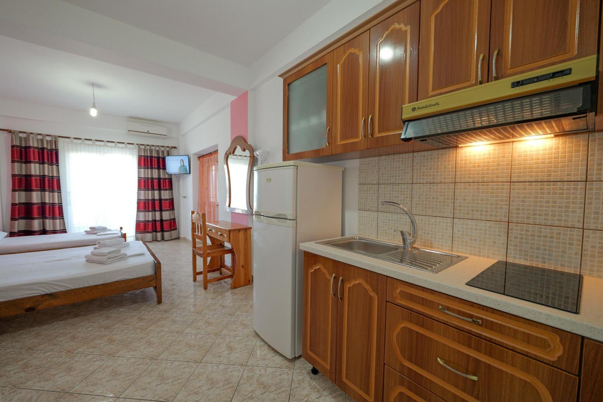 Seaview Apartaments Ксамил Экстерьер фото