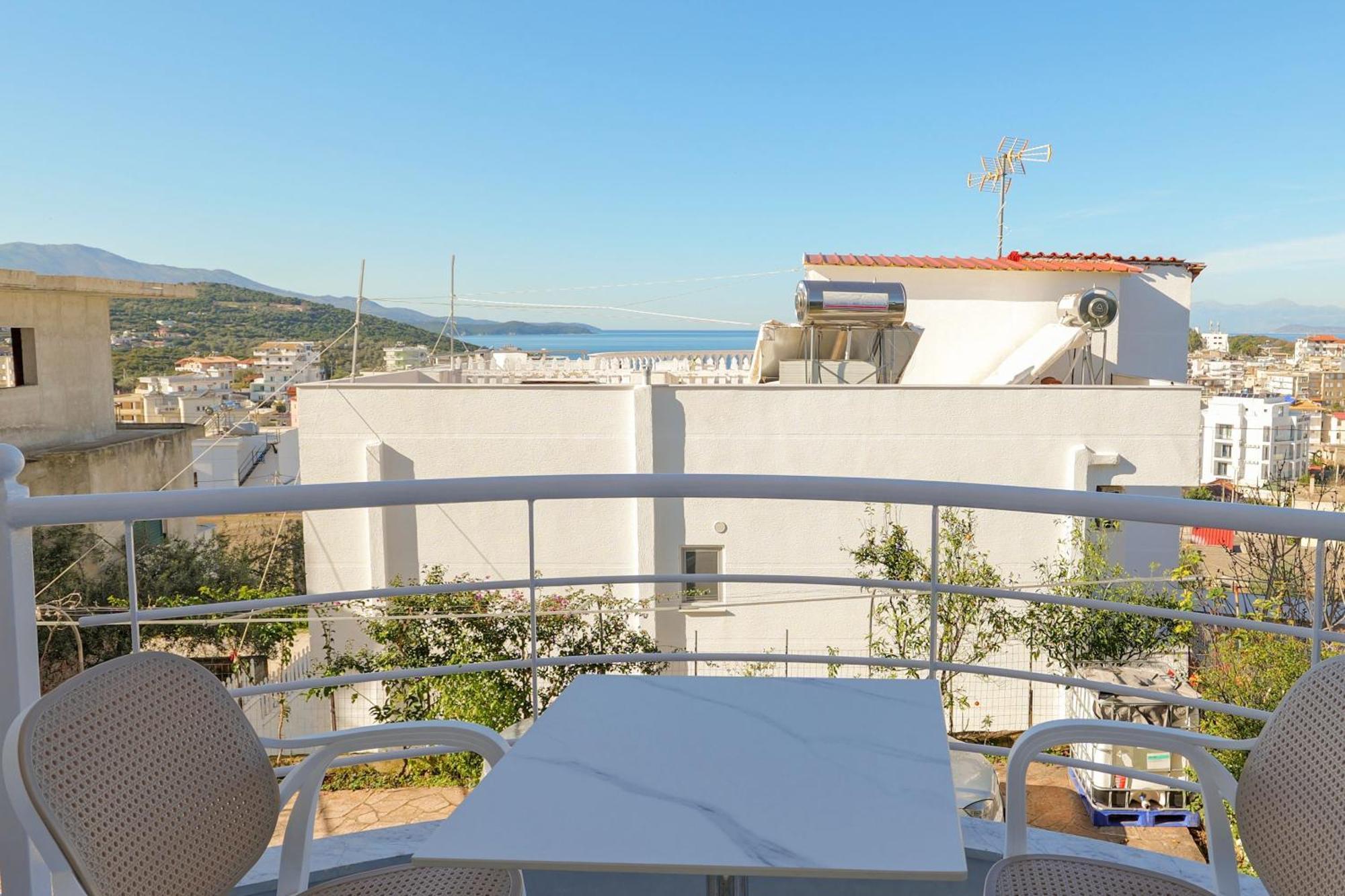 Seaview Apartaments Ксамил Экстерьер фото